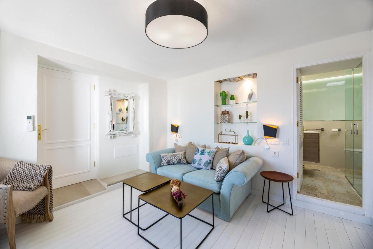 Villa Infinity: Panoramic Sea Views & Private Heated Pool Tias Exterior photo